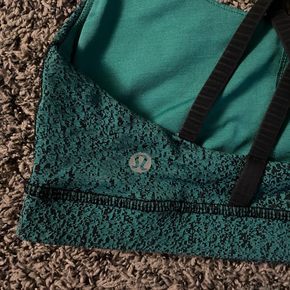 Lululemon Women’s Sports Bra Size 6